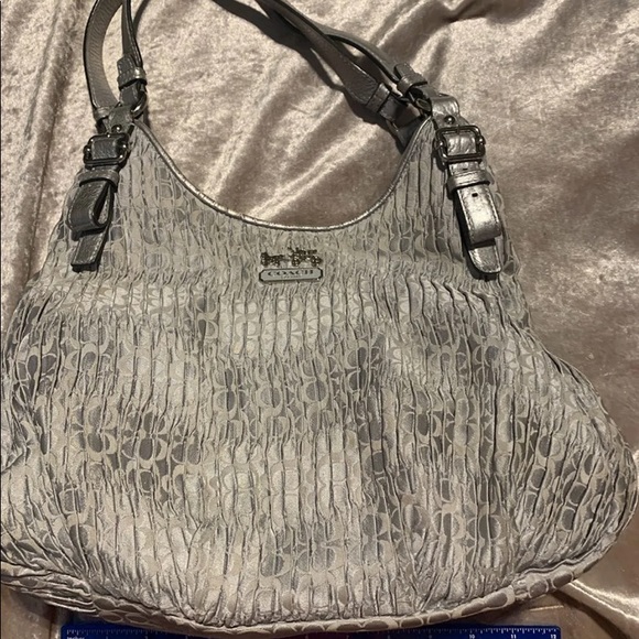 Coach - Picture 3 of 6